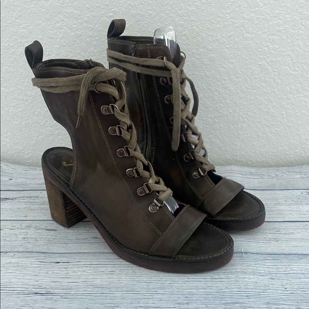 Free People Brown Sandals with Open Toe and Chunky Heel